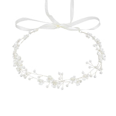 527&huan front view headband showcasing white flowers and pearls, elegant accessory