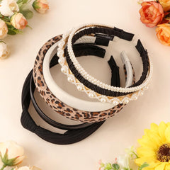 AHONEY comparison of wide and slim bands showing versatile fit options