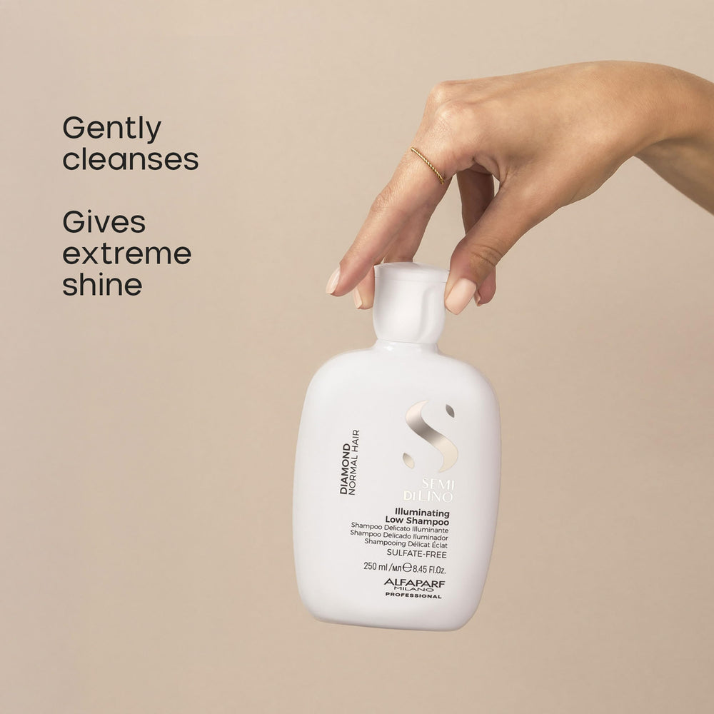 ALFAPARF MILANO creamy foam in hand demonstrating gentle, rich lather and softness