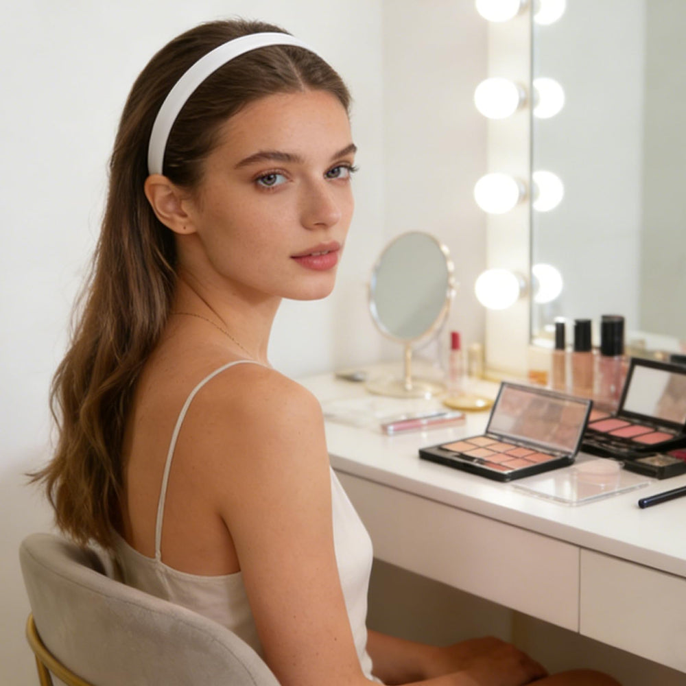 Amersumer girl wearing white headband demonstrating neat everyday styling
