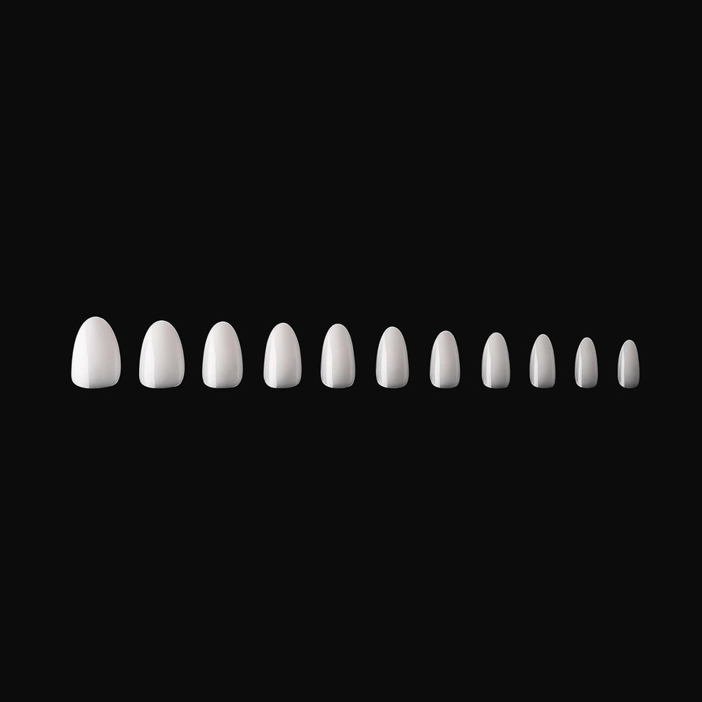 APRÉS Whitney single tip on a hand showing scale and comfortable low profile