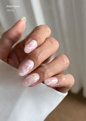 AutyaMee close-up of semi-cured gel texture highlighting stretchable surface for easy fit