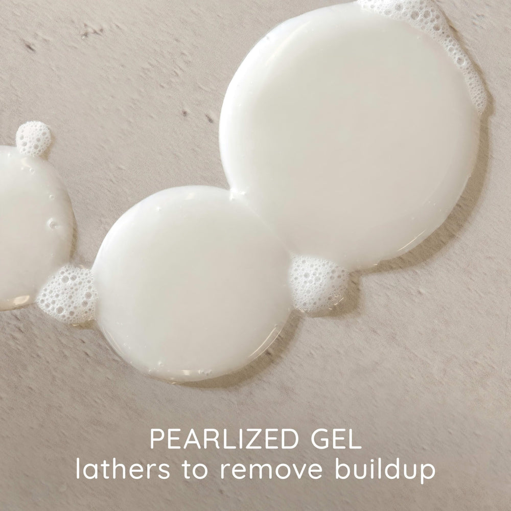 Aveeno dispensing shampoo foam demonstrating gentle lathering benefit