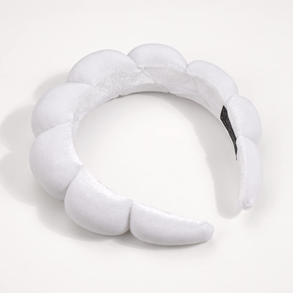 Ayesha headband in use washing face keeps hair dry and tidy benefit