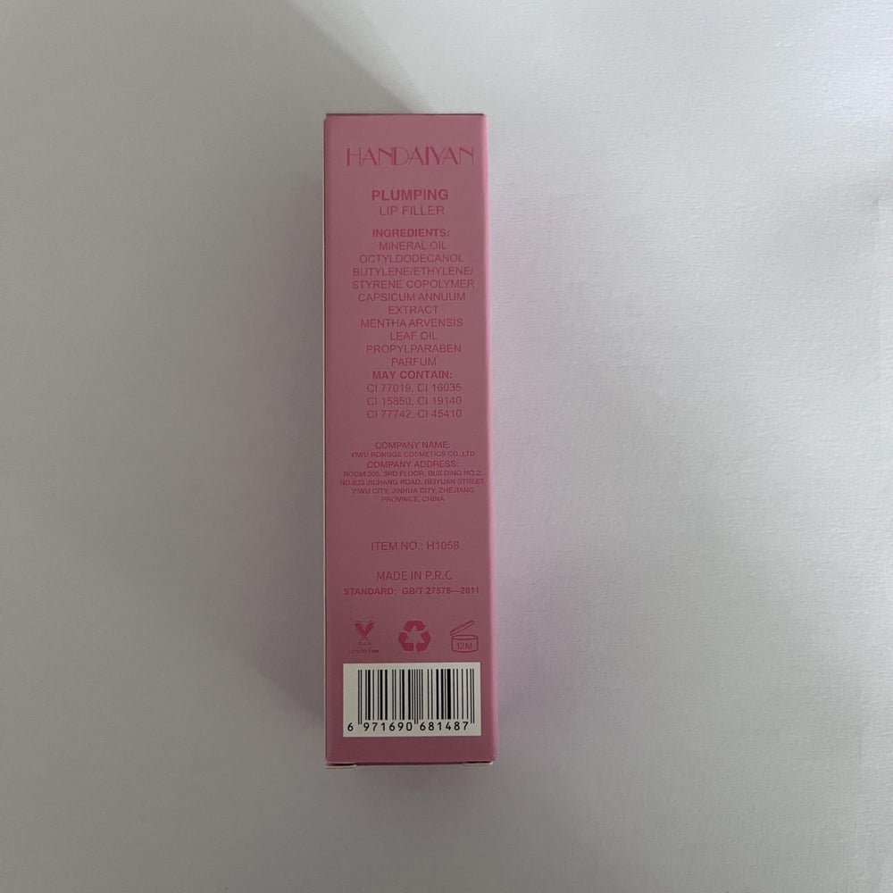 BAISEN DIARY texture swipe of oil showing glossy, non-sticky finish and shine