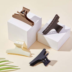 Batiyeer matte finish detail that prevents slipping and keeps hair smooth