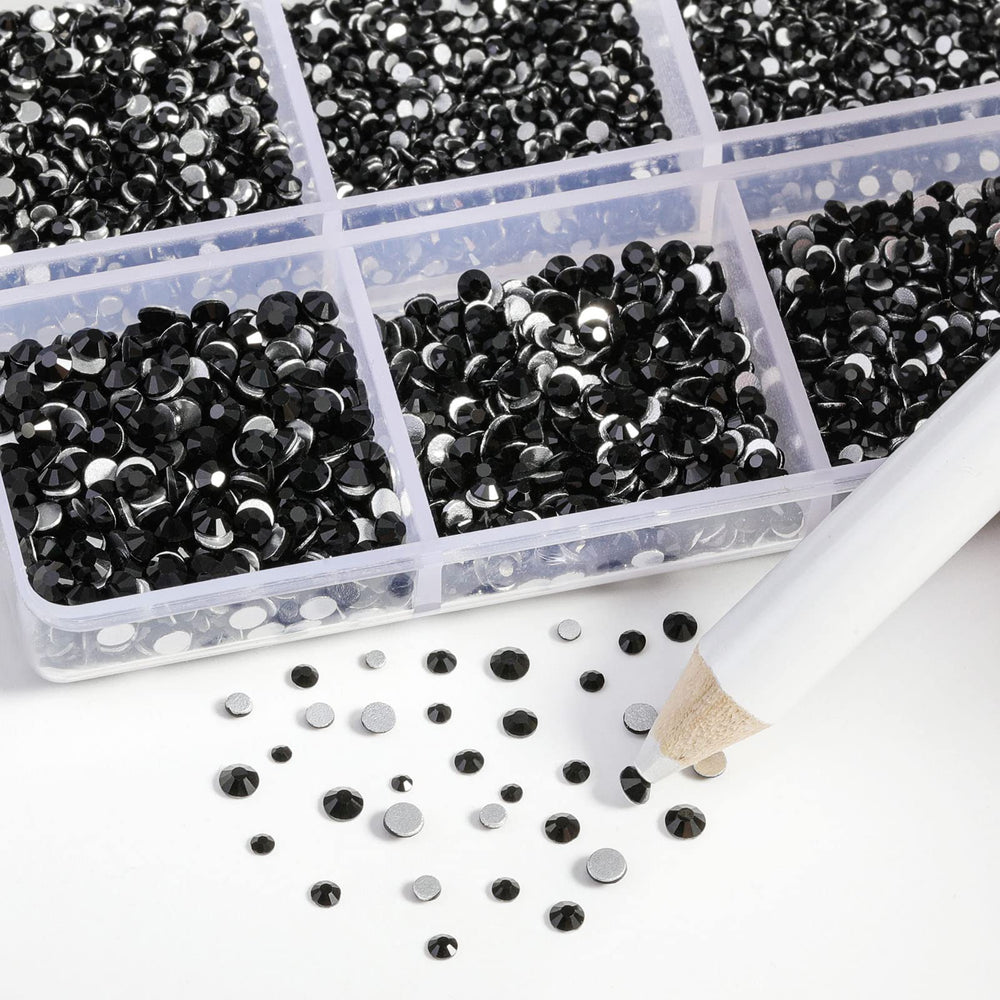 BEADSLAND rhinestones applied on nail using wax pick, precise placement benefit