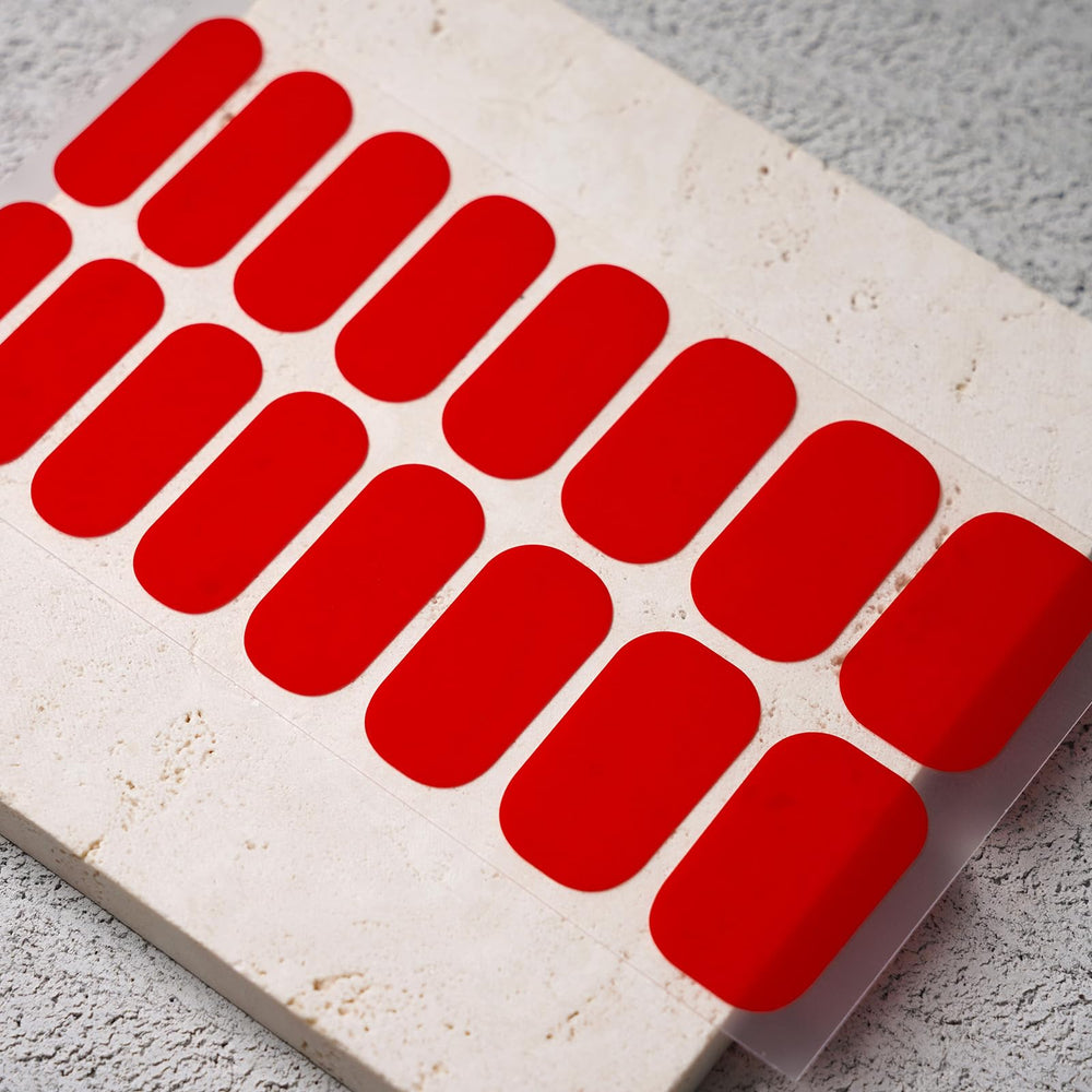 Beaolata close-up of strip texture highlighting smooth gel finish and durability