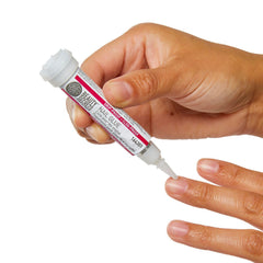 Beauty Secrets glue droplet texture showing smooth consistency for reliable bonding