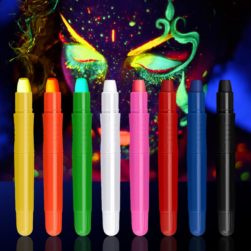 Beesjuy close-up of crayon tips showing smooth texture for precise application