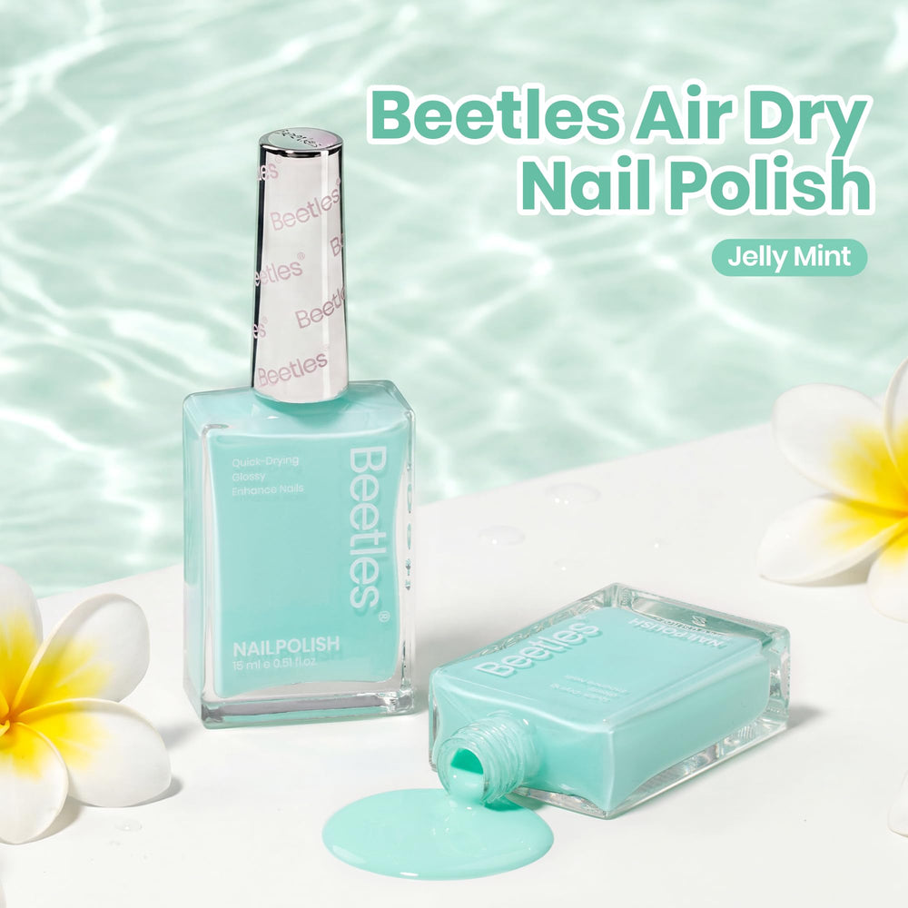 Beetles Jelly Mint swatch on fingernails showing smooth seafoam coverage