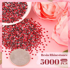 BELLEBOOST close-up of 2mm red facets revealing bright sparkle and consistent cut quality