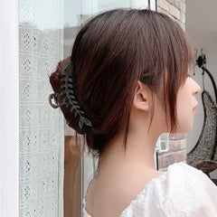BELSITA side profile showing spring detail for strong closure