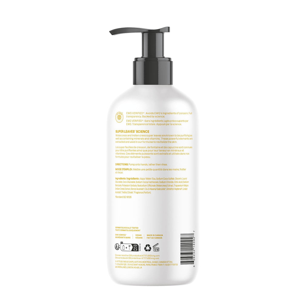 BIO SPECTRA ATTITUDE parents and child washing hands showing family-friendly gentle formula benefit