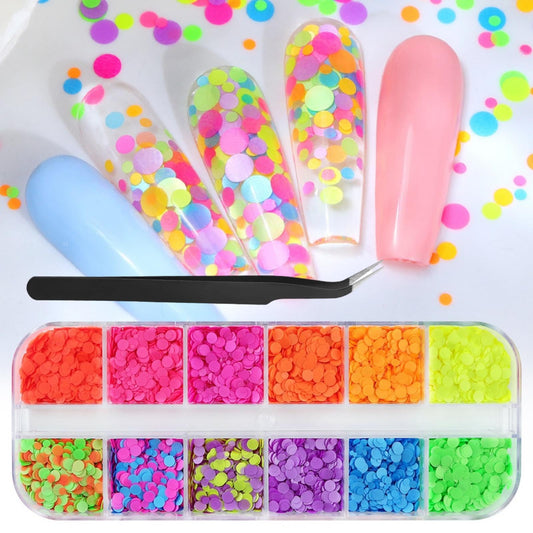 BLGTGH front box showing 12-color glitter grids and tidy storage benefit