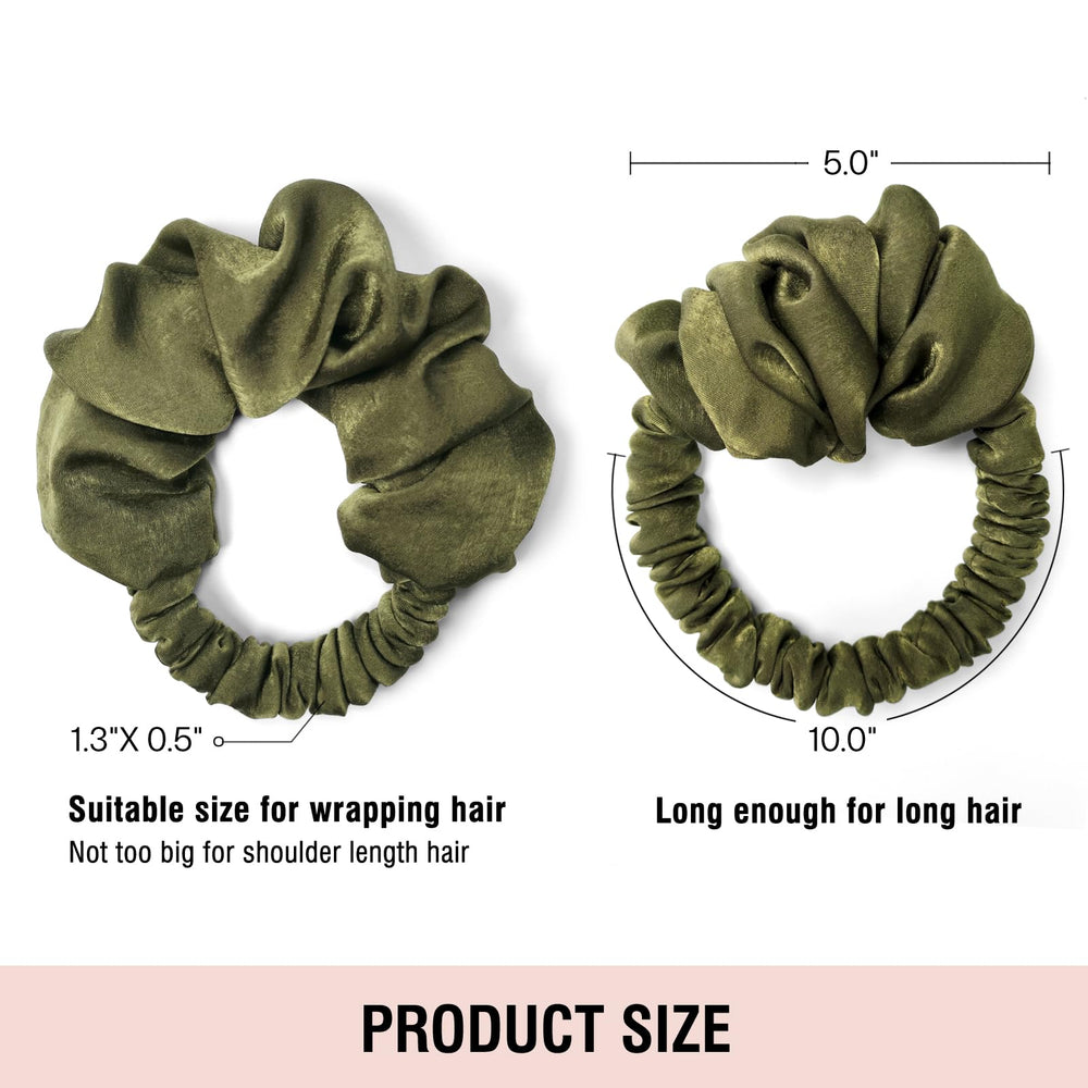 BLINKEEN size comparison next to a hand showing compact dimensions and easy handling