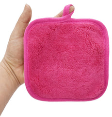 BloomSesame cloth with washing machine and detergent showing easy machine-wash care