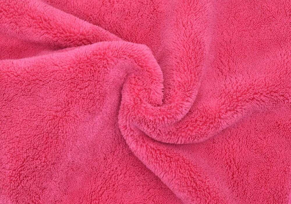 BloomSesame cloth wiping lipstick from lips showing precise, stain-free removal