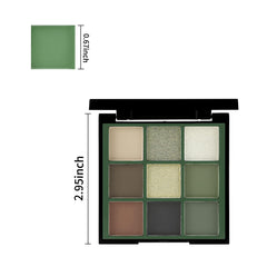 Boobeen palette in hand indicating compact travel-friendly size benefit