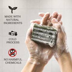 CADDISE soap texture close-up revealing oat granules and creamy finish for gentle exfoliation