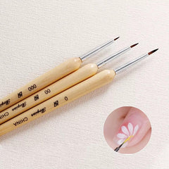 Calyuna wooden handle detail offering comfortable grip for steady painting