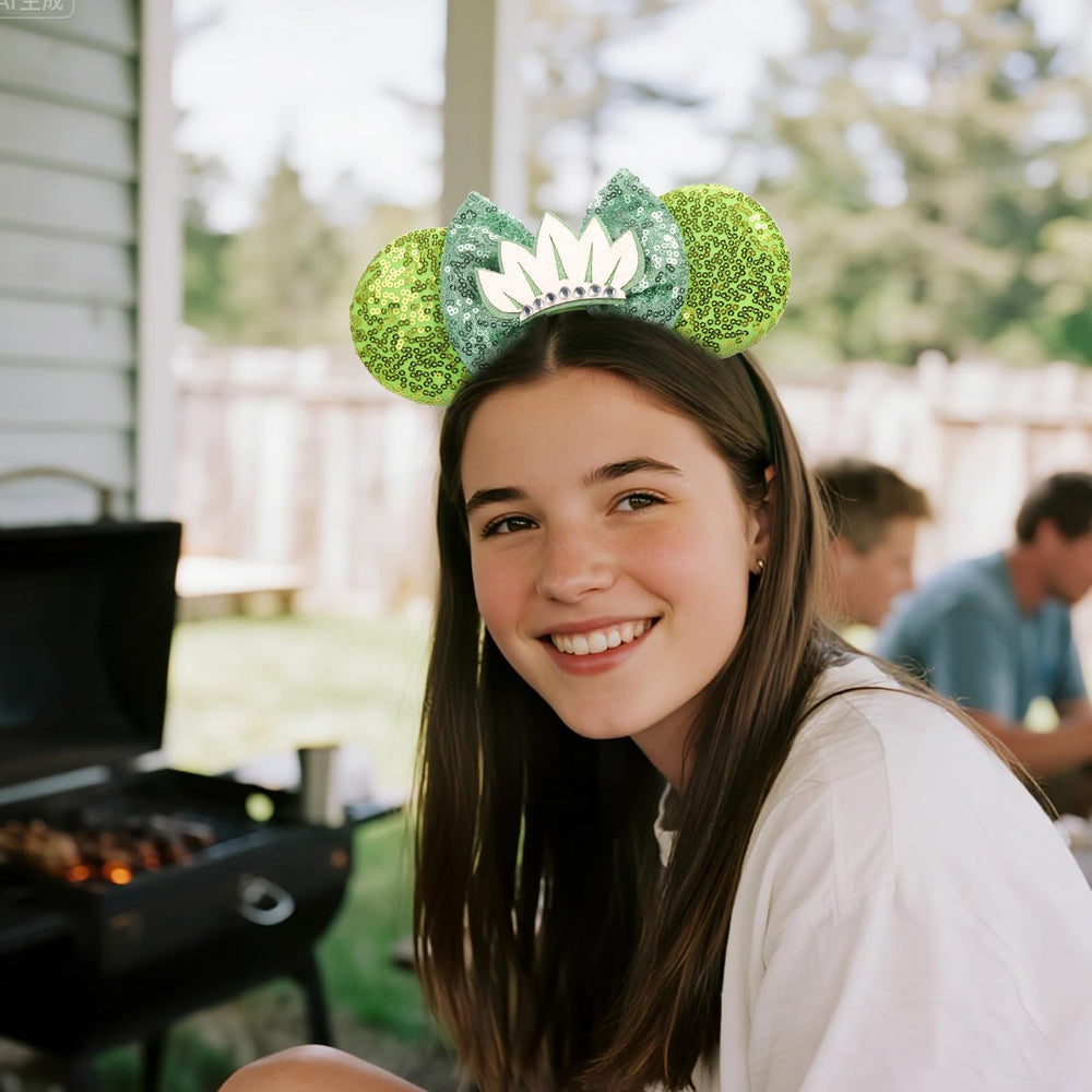CANMIL headband worn by child at party, shows playful festive appeal