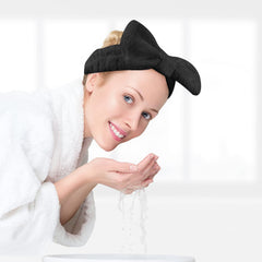 Casoty demonstration of gentle handwashing advises easy-care maintenance