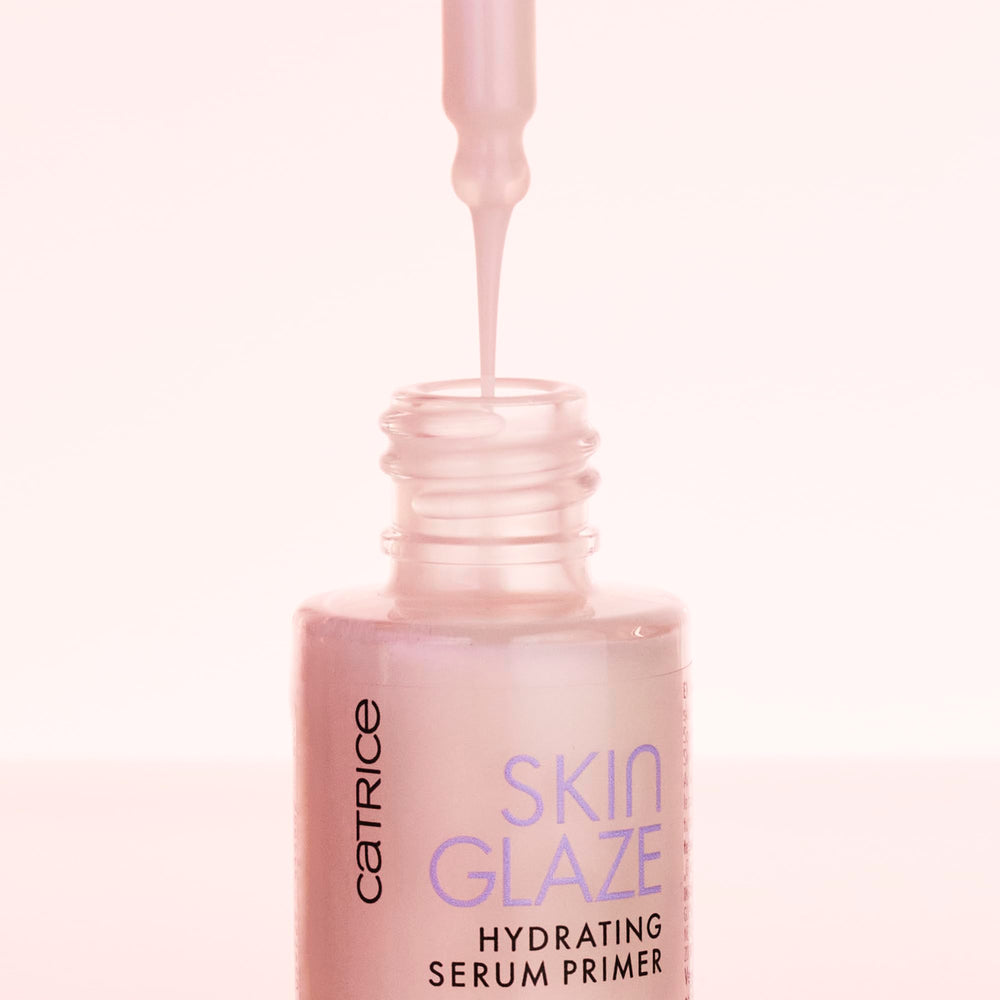 Close-up of Catrice pearlescent shimmer creating a natural reflective glow