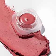 Catrice close-up of product on applicator showing smooth pick-up and blendability