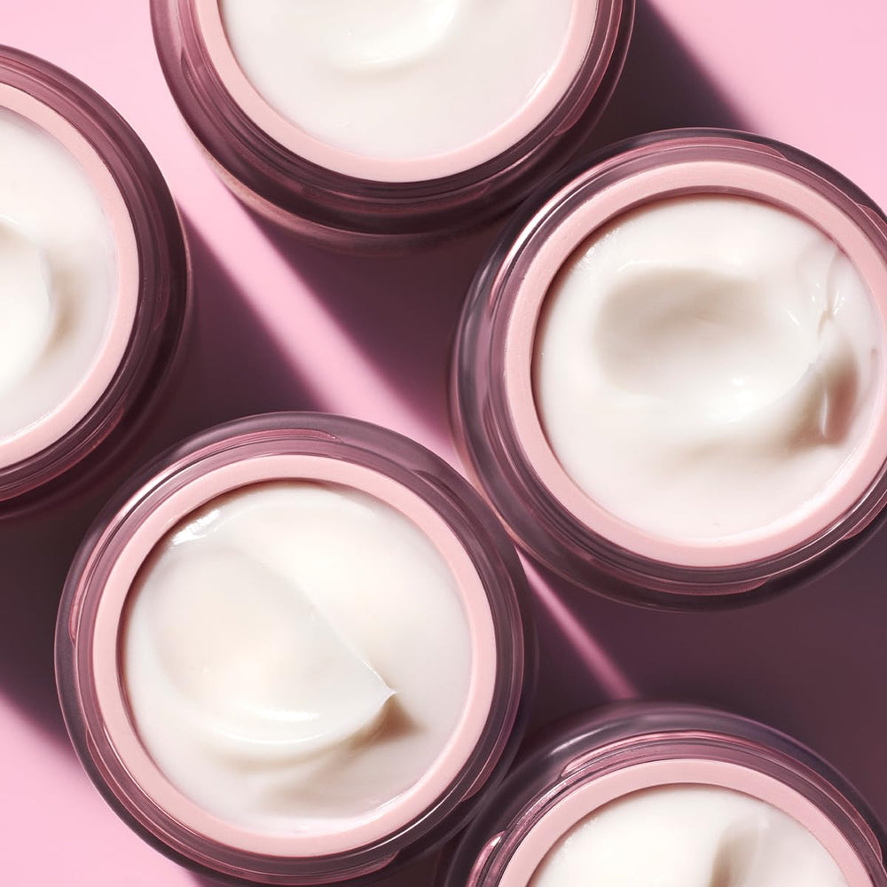 Caudalie jar next to a 50 mL scale object for size and travel-friendly benefit