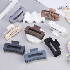 CHANDAT close-up of square acrylic clip shape showing sturdy modern design benefit