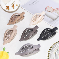 CHANDAT flat clip top profile highlighting smooth curve for comfortable wear