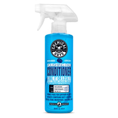 Chemical Guys bottle front view showing product and easy‑to‑use cap benefit