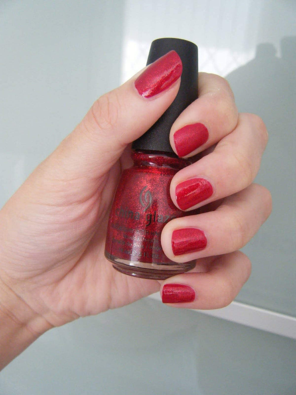 China Glaze cap and brush detail illustrating precise brush for neat lines