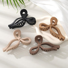 CHLINS clip used during morning routine keeping hair tidy