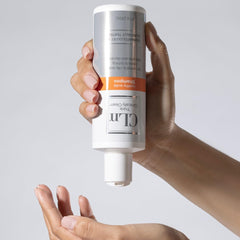 Salicylic acid ingredient visual with CLn branding showing exfoliation benefit