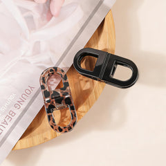 Comott leopard-print texture detail adding fashionable accent