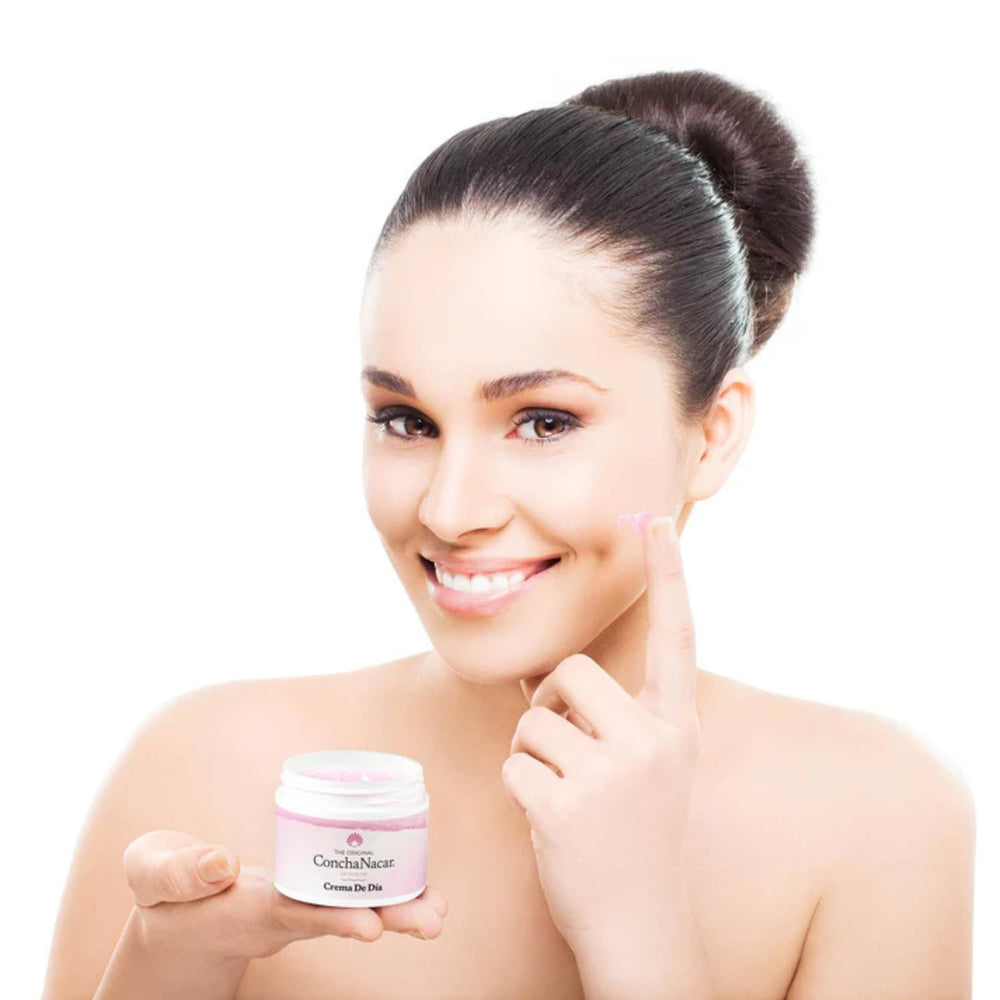 Concha Nacar size comparison 2 oz jar showing portable travel-friendly benefit