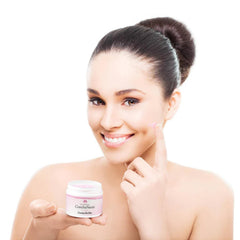 Concha Nacar size comparison 2 oz jar showing portable travel-friendly benefit