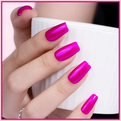 COSMOO painted fingernails in a lifestyle setting showing wearable sparkle benefit