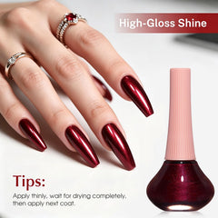COSMOO polish reflecting light to show iridescent shimmer and multidimensional depth