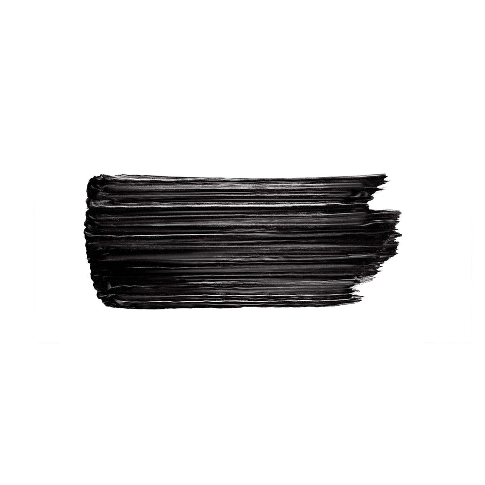 COVERGIRL paired with primer showing enhanced volumizing effect