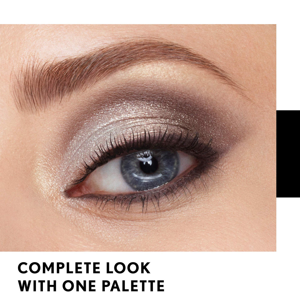 COVERGIRL Jetsetter brush applying shade illustrating easy application and blendability benefit