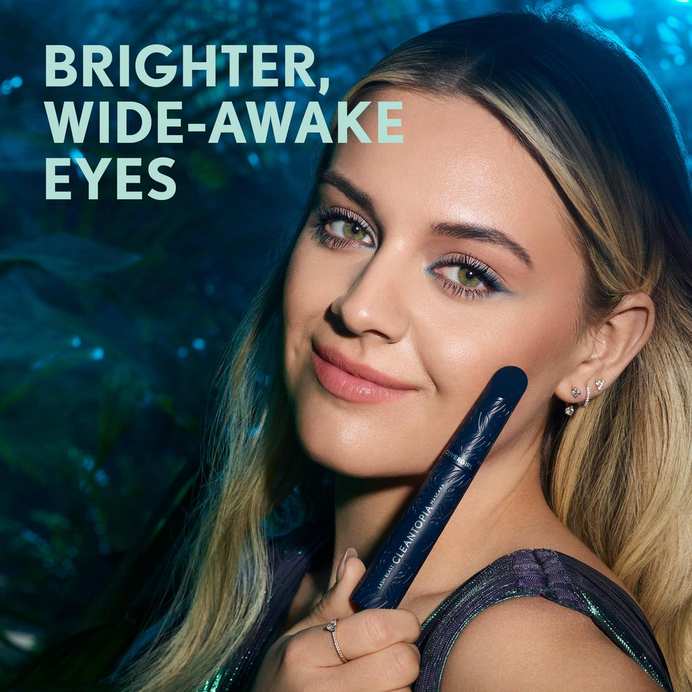 COVERGIRL close-up brush fibers building clump-free fullness