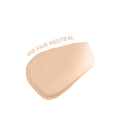 COVERGIRL texture close-up illustrating smooth blendable formula for blurred pores