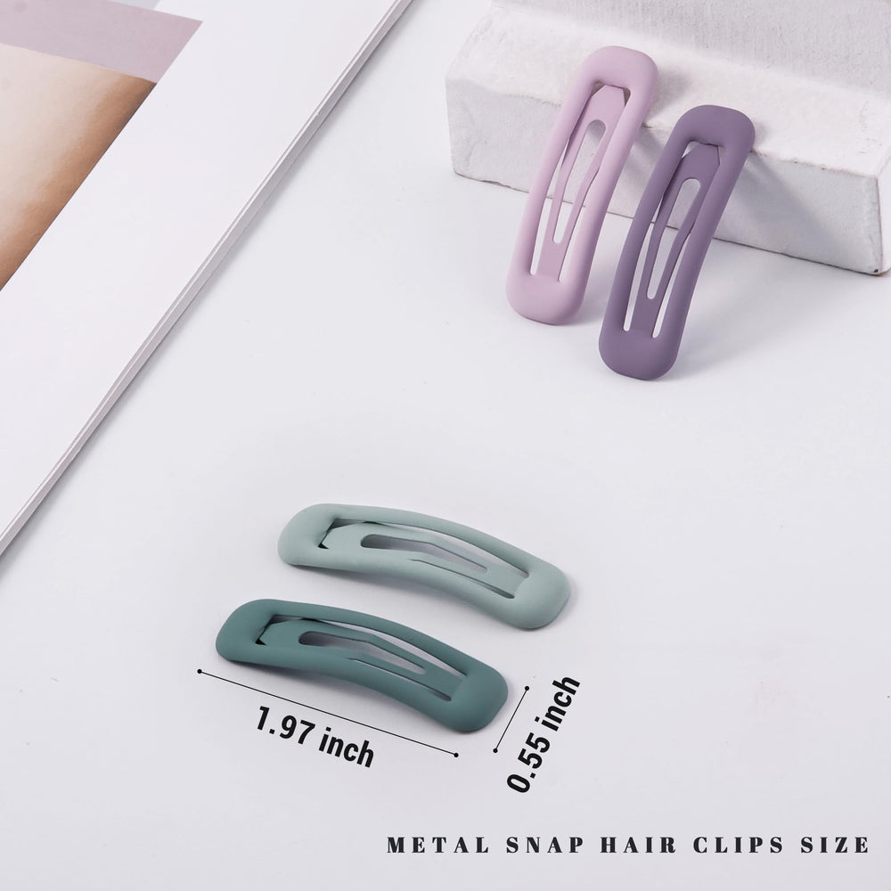 Cptots close-up of rectangular metal clip showing smooth edges and grip