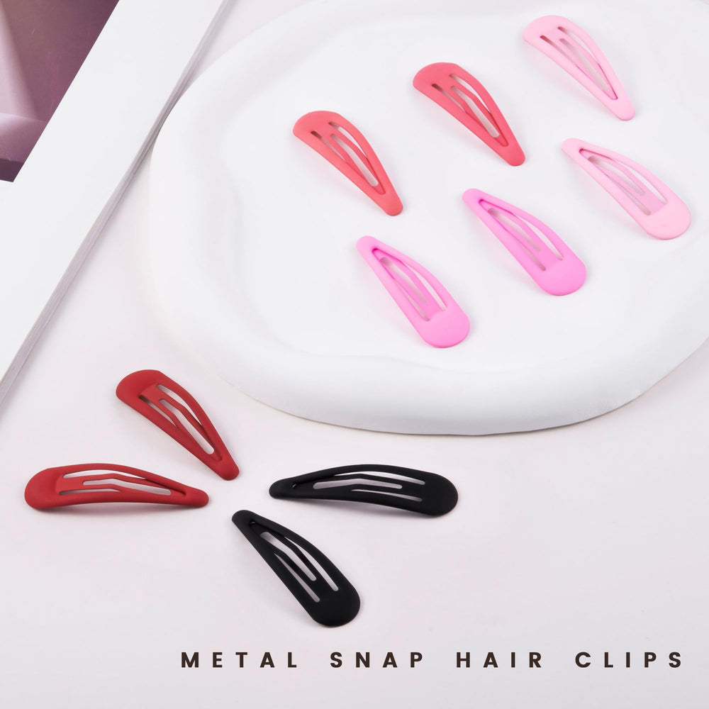 Cptots matte black clip detail highlighting secure snap mechanism and discreet everyday hold