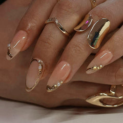 CTTHNBD close-up of gold line detail highlighting refined metallic accent for elegance