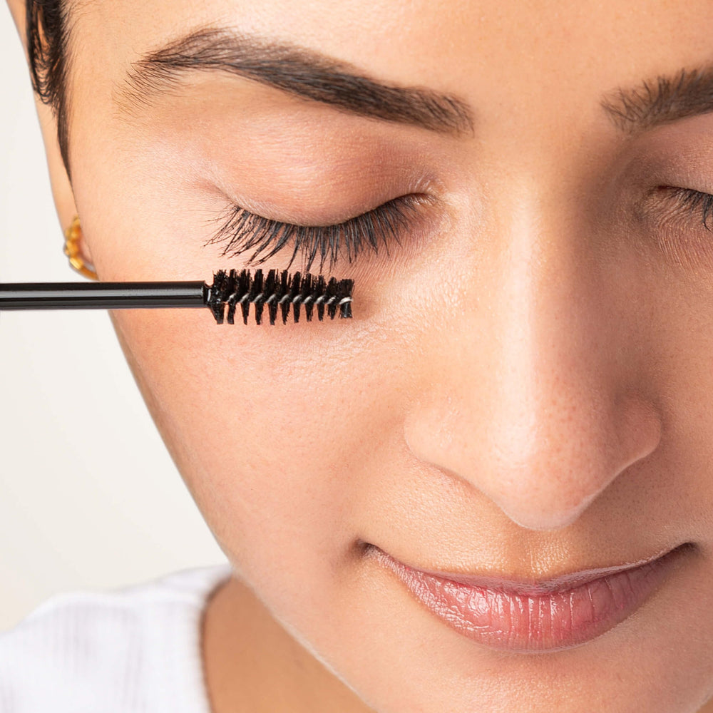 Cureskin applicator cap detail for precise brow and lash application