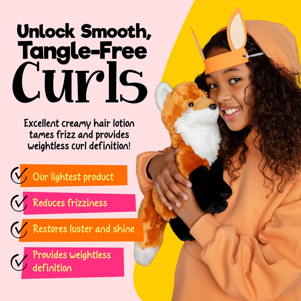 CurlyKids cream texture close-up illustrating lightweight, non-greasy lotion